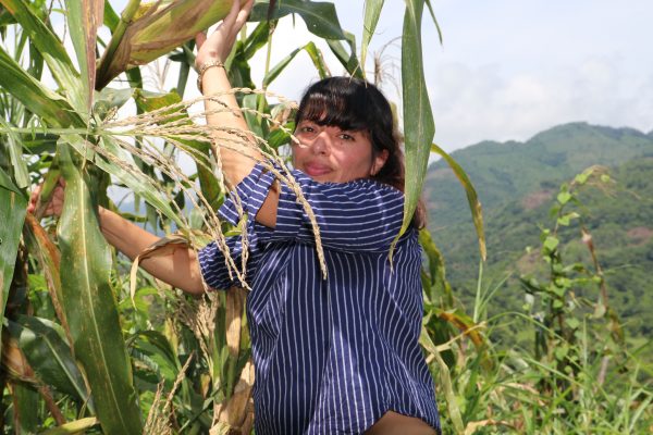 Adelaida, uma das agricultoras salvadorenhas apoiadas pela Ajuda em Ação