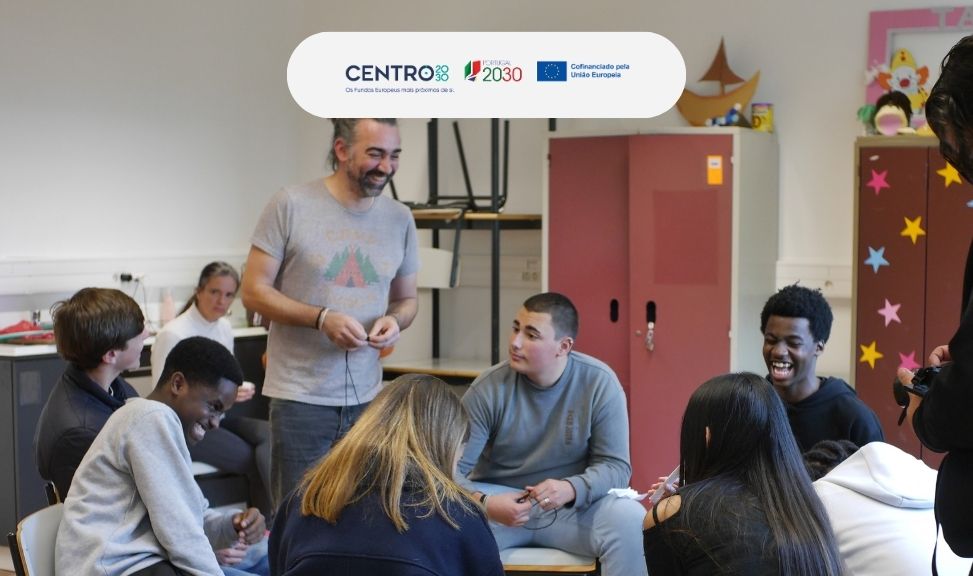 Entre Atos e Ações